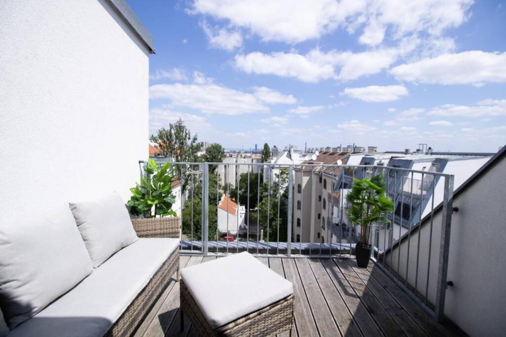 Sunny & Cozy Penthouse With Balcony Dg4 Apartment Vienna Luaran gambar